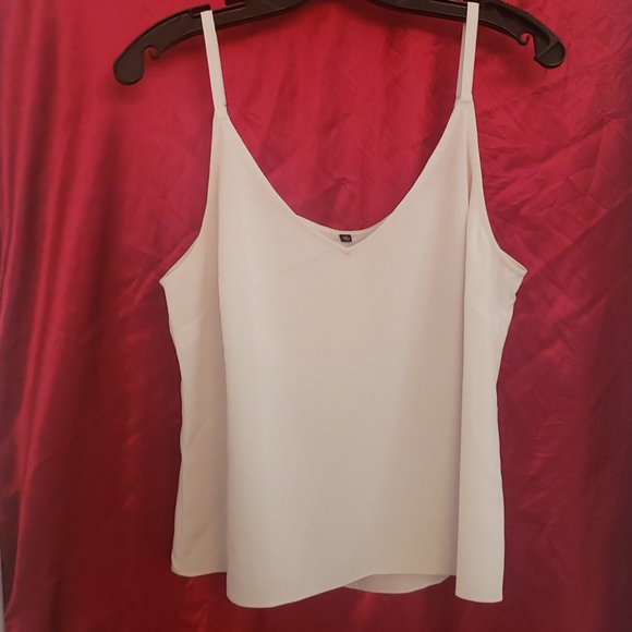 Cabi Essential Blouse - Picture 5 of 6